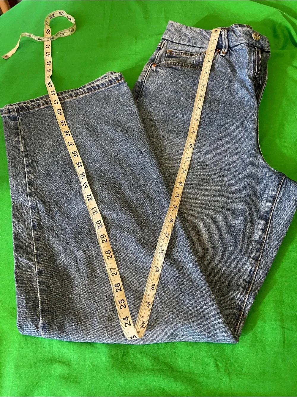 Forever 21 Men's Light Blue Relaxed Fit Jeans